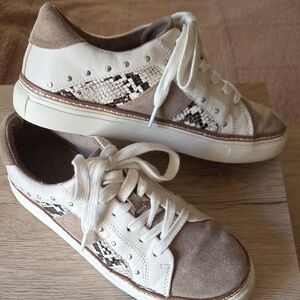 Crown Vintage Kalinda Sneakers 7.5